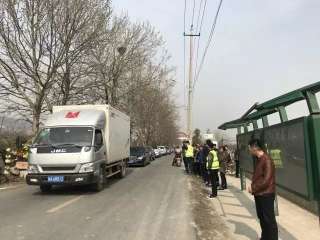 西安人,,清明假期將至,這份交通指南請收好~